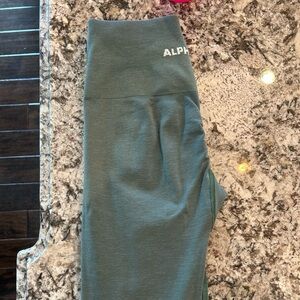 Seafoam Green Alphalete Amplify leggings